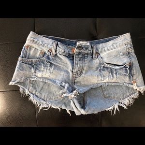 One Teaspoon Bonitas Low Waist Denim Shorts